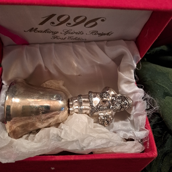 Vintage 1996 Madison Avenue 1st edition Santa Bell - Picture 6 of 11